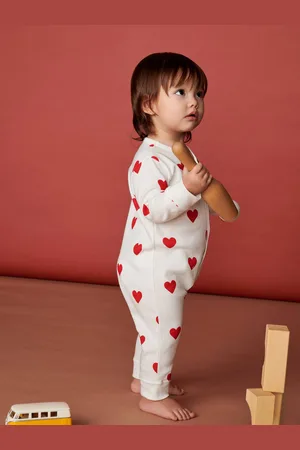 Petit Bateau Biologisch katoenen baby pyjama wit hartjesprint