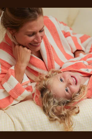 Vertbaudet Gestreepte badjas voor volwassenen TRANSAT familie-capsulecollectie, personaliseerbaar, met gerecycled katoen roze, gestreept