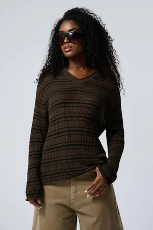 Weekday Relaxed Knitted V-neck Sweater