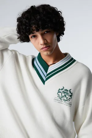 Weekday Oversized Knitted Graphic V-neck Sweater