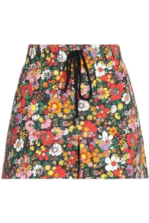 Christopher Kane BOTTOMWEAR - Shorts & Bermuda Shorts - on YOOX.com