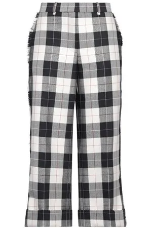 Thom Browne BOTTOMWEAR - Trousers - on YOOX.com
