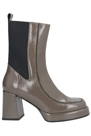 Janet&Janet FOOTWEAR - Ankle boots - on YOOX.com