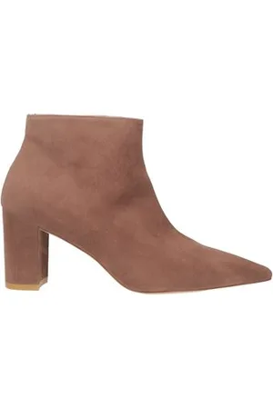 Stuart Weitzman FOOTWEAR - Ankle boots - on YOOX.com