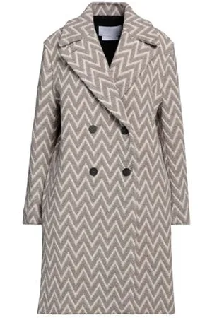 Harris Wharf London COATS & JACKETS - Coats - on YOOX.com