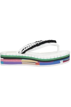 Chloé FOOTWEAR - Thong sandals - on YOOX.com