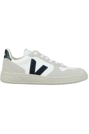 Veja FOOTWEAR - Trainers - on YOOX.com